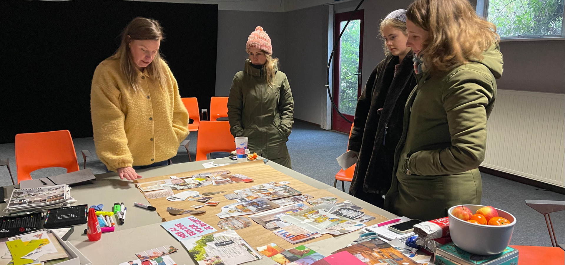 Van kantoorinrichting tot maatwerkmeubels: Hoe een groep vrijwilligers met creativiteit en doorzettingsvermogen het centrum heeft ingericht