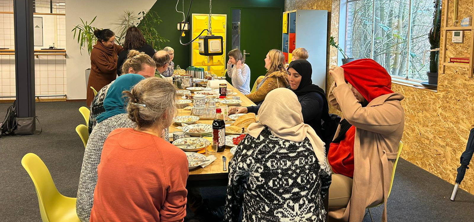 Een verbindende wandeling op de Meinweg: Natuur, verwondering, en een plantaardige lunch
